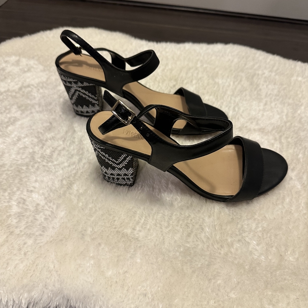Expression Black Strappy Block Heel Sandal Size 8